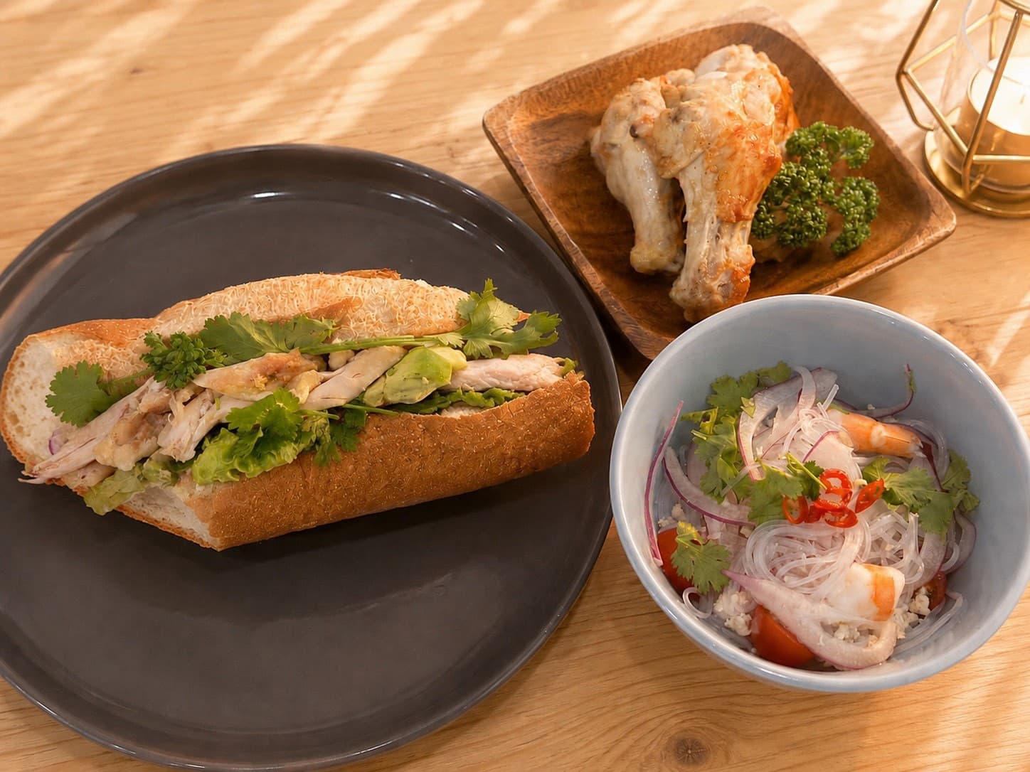 バインミー チキンとアボカド(Banh Mi — Chicken & Avocado)
